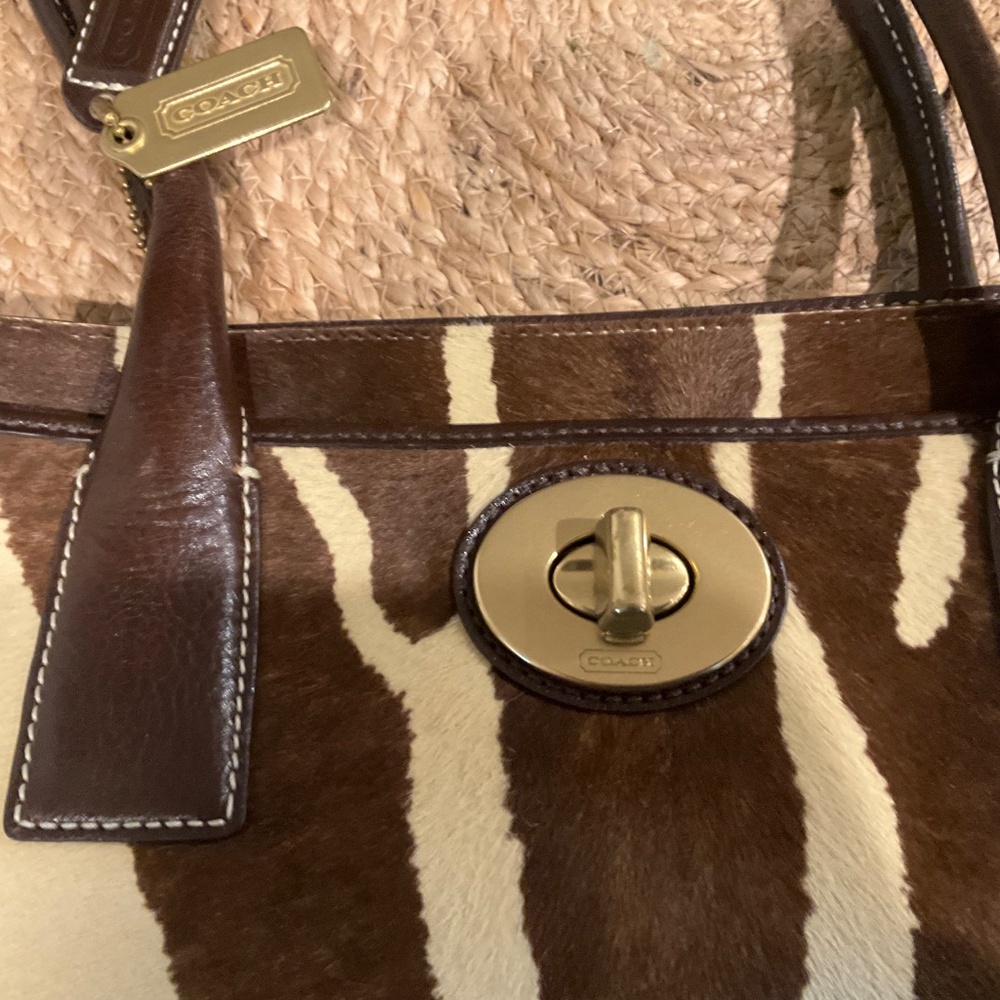 Coach Stunning Brown & Cream Calf Animal Hide Leather purse -NWOT - Picture 2 of 8